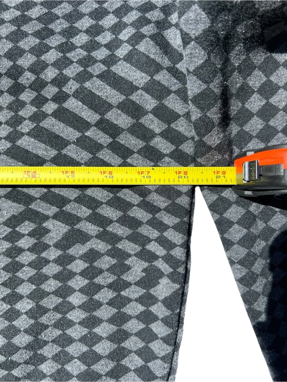 Airwalk Gray & Black Crewneck Sweatshirt Men’s Small
